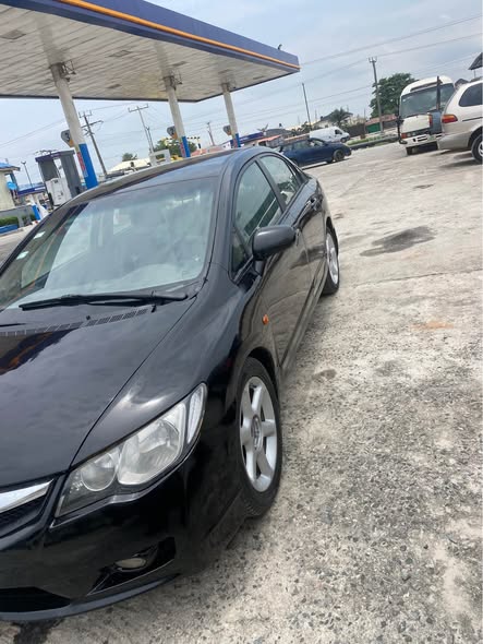 A picture of Honda civic 09