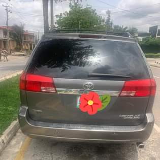 A picture of 2004 Toyota Sienna for Sale