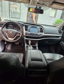 A picture of Toyota Highlander XLE