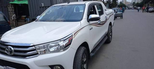 used toyota hilux