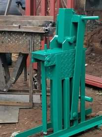 A picture of Swings for kids block machines