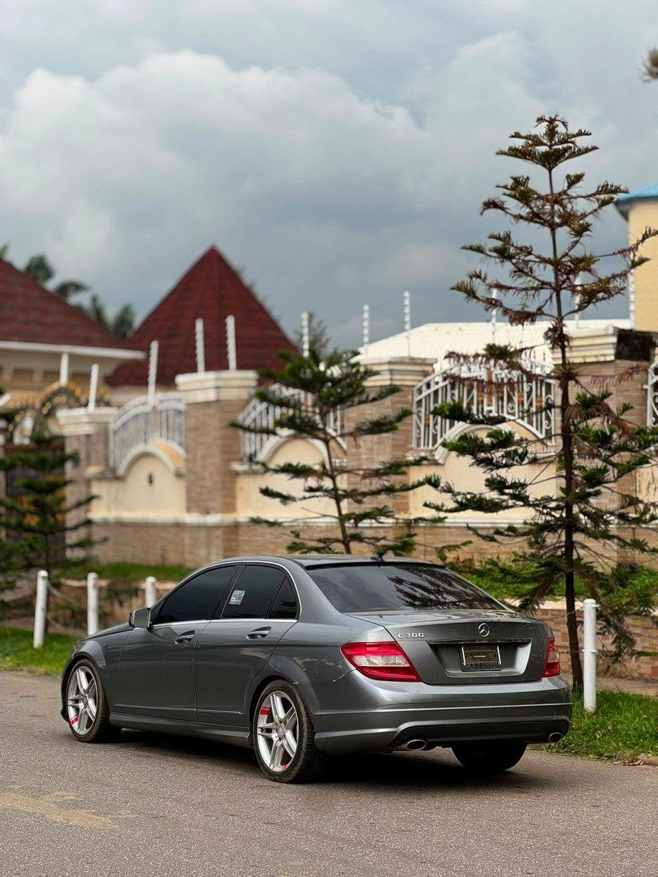 A picture of Mercedes Benz C300