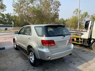 A picture of Toyota fortuner 2006 gcc watsapp 0551513562