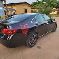 A picture of Es 350 Black