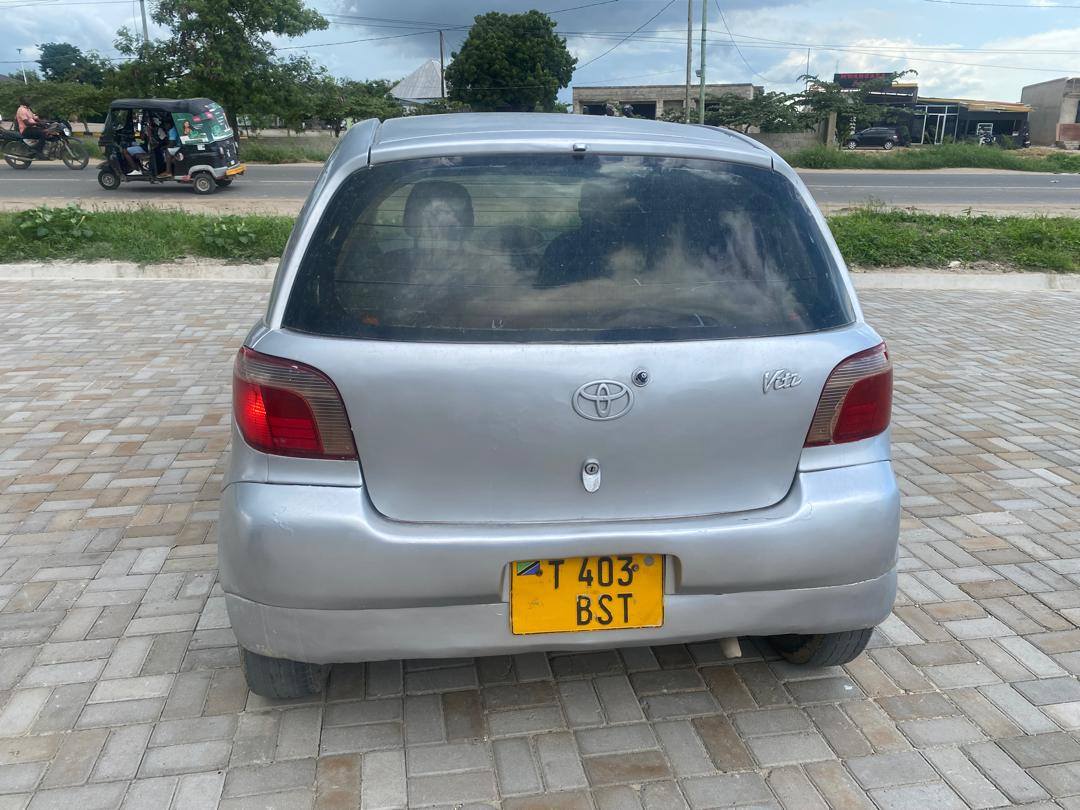 A picture of Vitz old kali sana Milion 3 0629916063