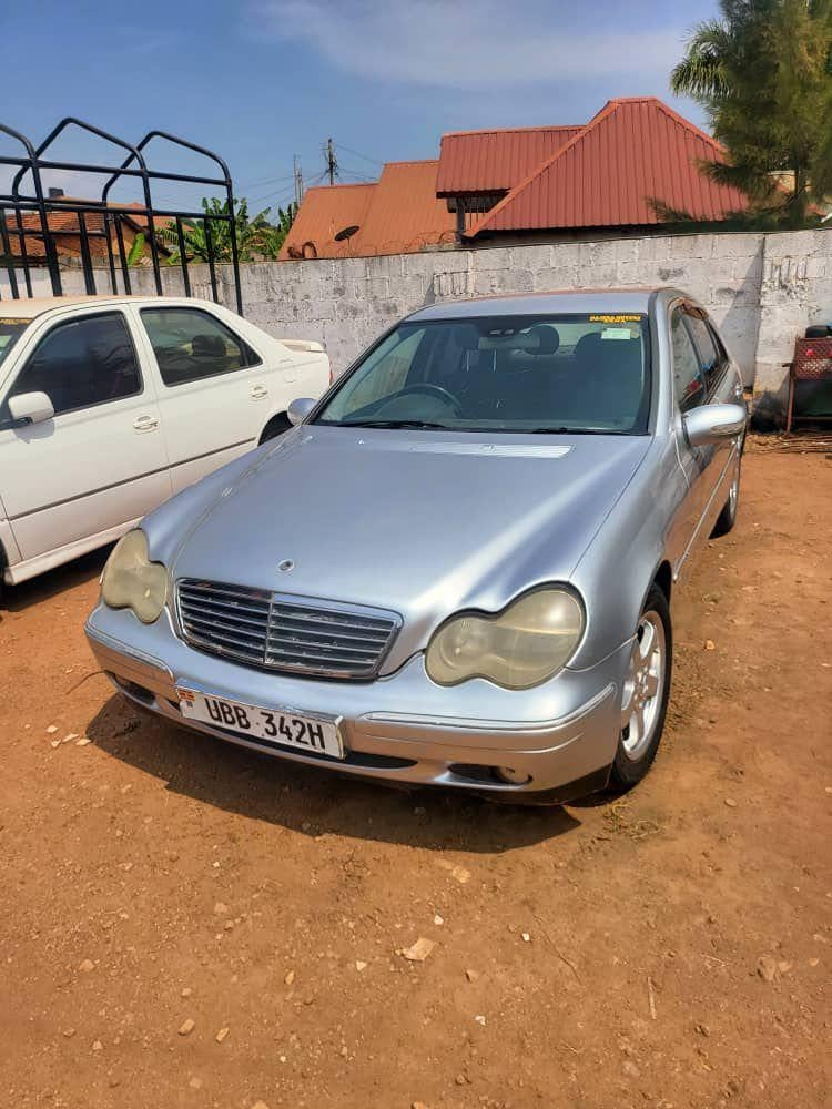 A picture of Mercedes benz