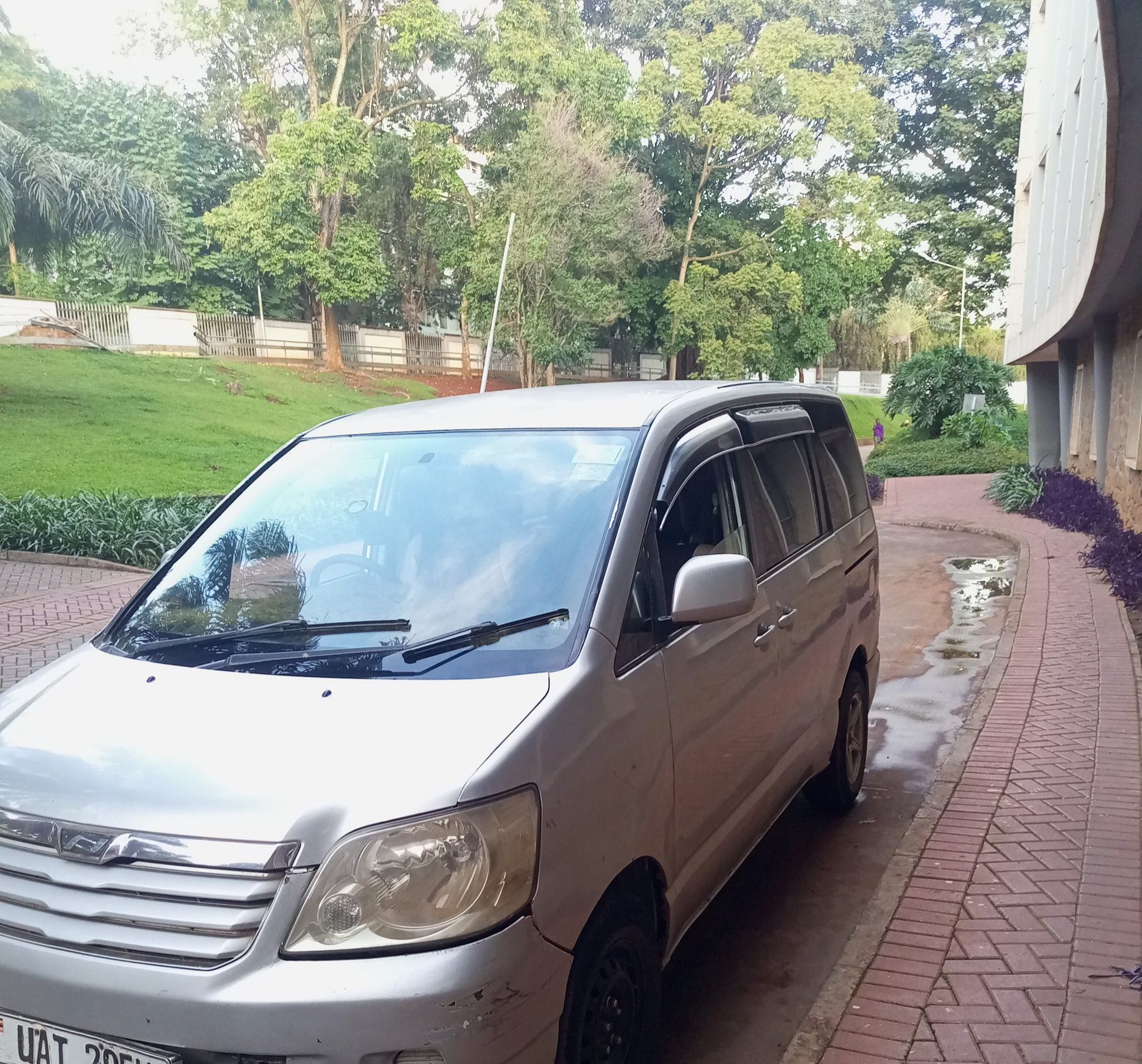 A picture of Noah 2004 model