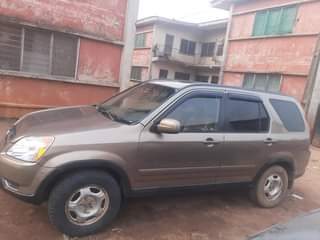 A picture of 2005 honda crv