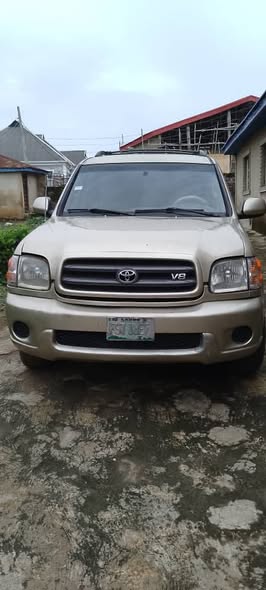 A picture of Toyota Sequoia working perfect 200k settlement