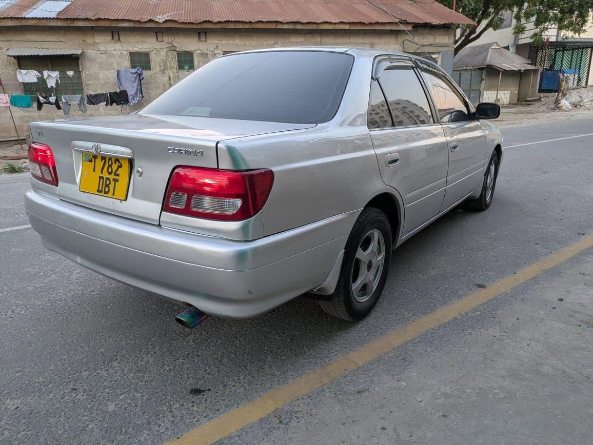 A picture of TOYOTA CARINA TI