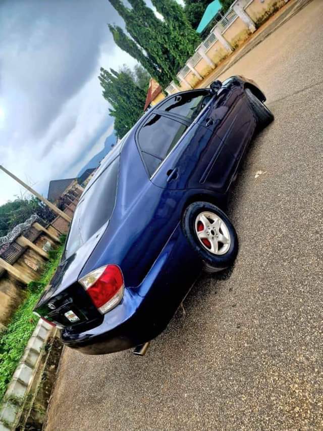 A picture of 2005 Toyota Camry Yes