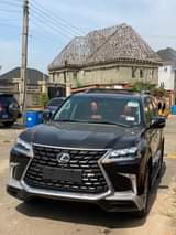 A picture of This is very clean direct tokunbo Lexus LX570 2013 Model