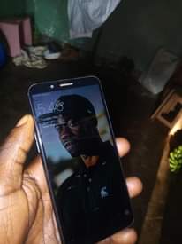 A picture of Oppo A83t 128gb 6gb ram at 135 000 minor crack