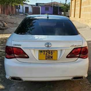 A picture of Toyota Crown Athlet inauzwa