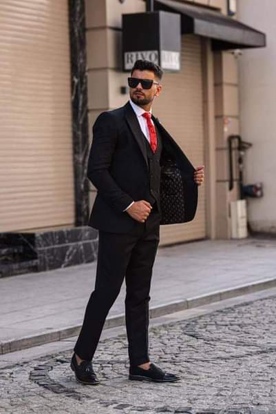 A picture of Turkish suit