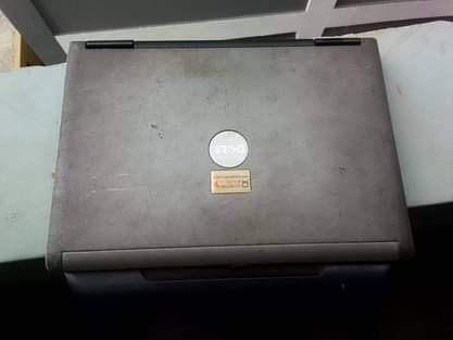 A picture of Dell laptop