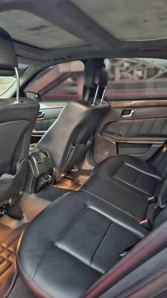 A picture of 2011 E350
