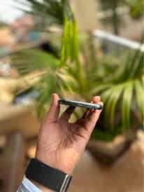 A picture of iPhone 11 Pro 100 no msg