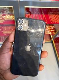 A picture of Iphone 11 plain0628191514