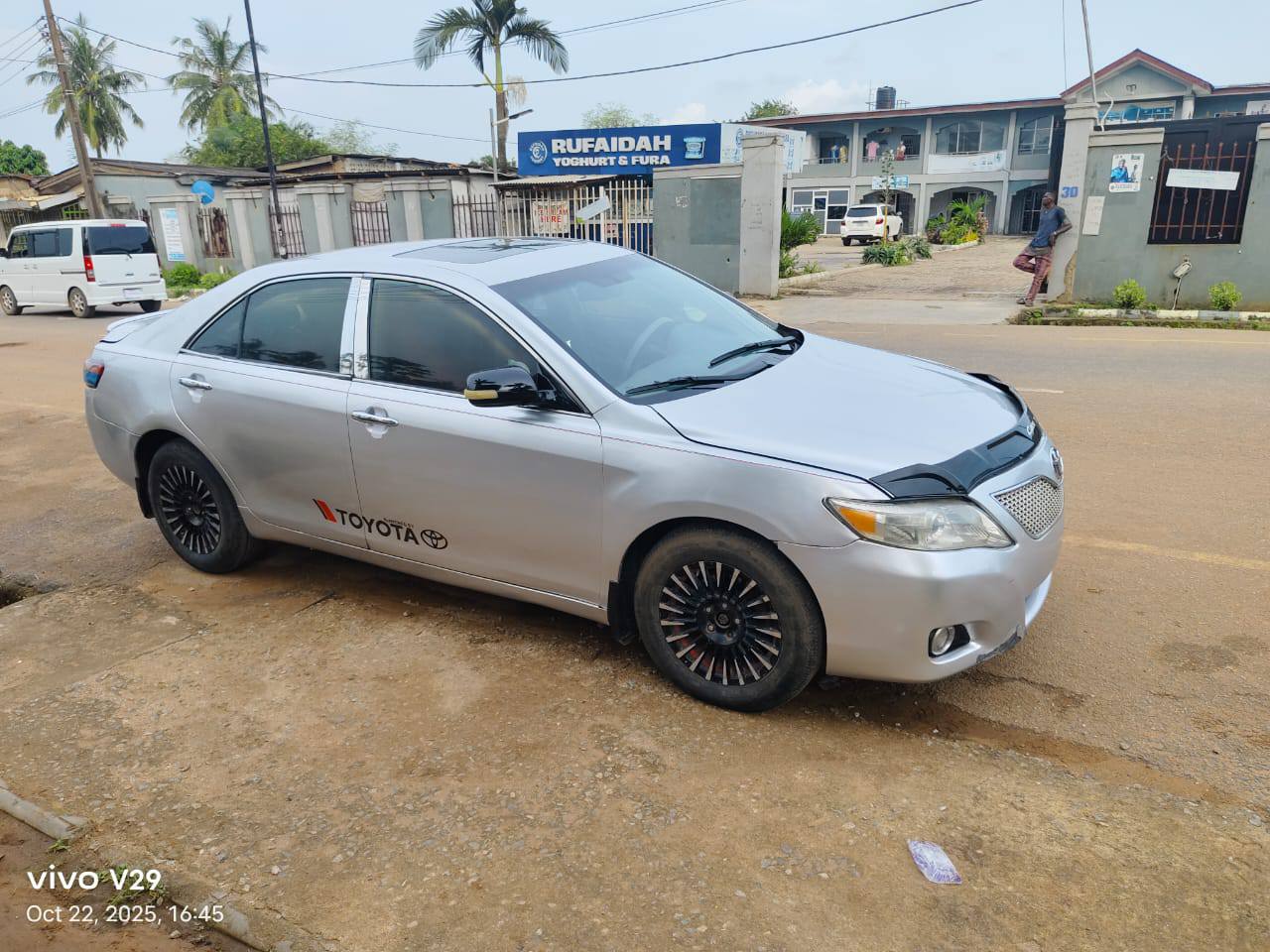 A picture of awoof Toyota Camry 2009 model for sale