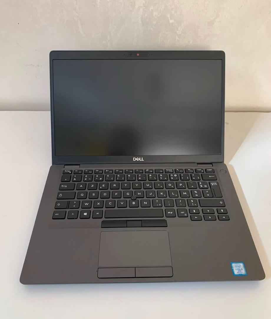 A picture of Dell latitude 5400