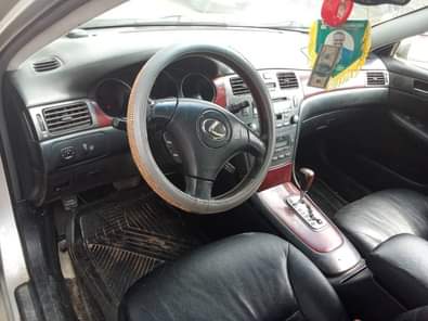 A picture of Lexus ES300 First body Gear box very sound NOTE Engine