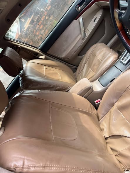 A picture of Available Uhs 15m 0702549830