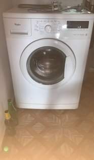 A picture of Freeze 130k Hisense washing machine 10kg 85k LG authomatic washing