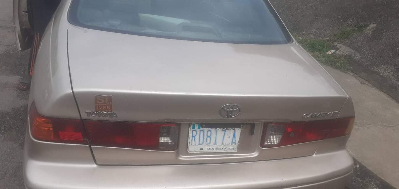 A picture of Dealer deal toyota Camry drop light packed for long only