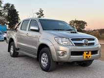 used toyota hilux