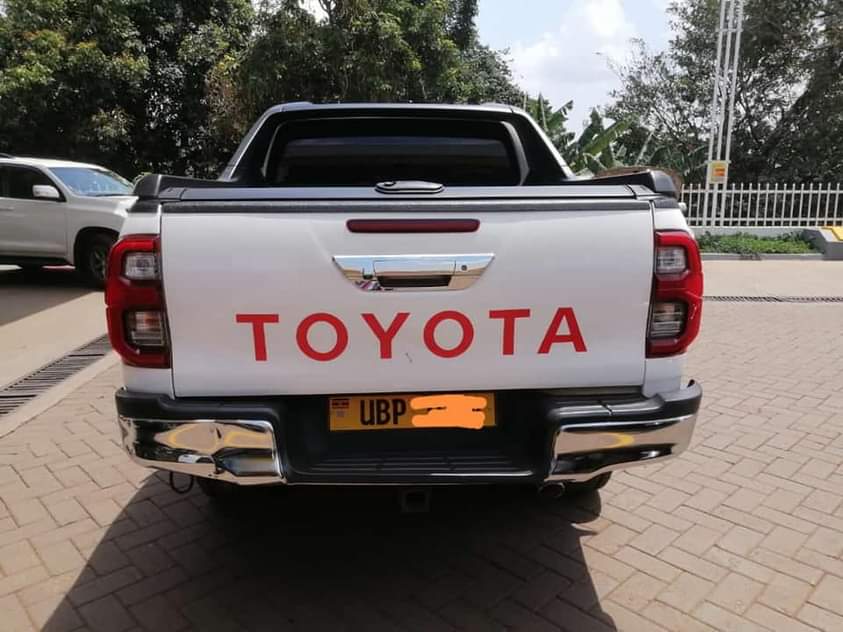 used toyota hilux