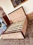 A picture of Bedsofa Nzuri sana Tano kwa sita Material ya velvet na