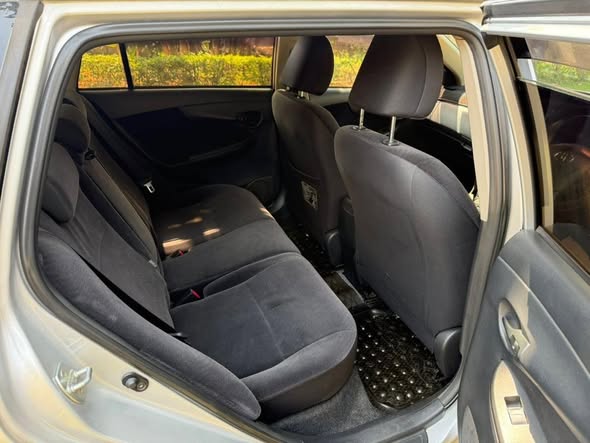 A picture of TOYOTA FIELDER 2010
