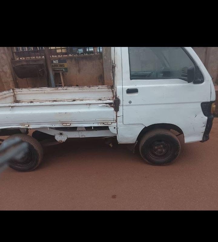 A picture of 2010 White Hijet mini bus 2m available now 010