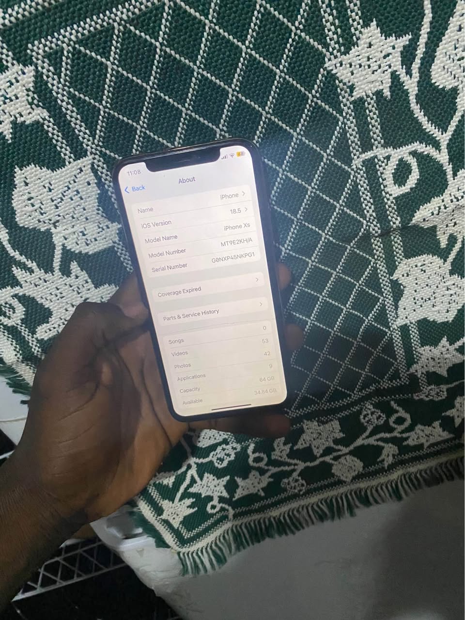 A picture of Iphone XS