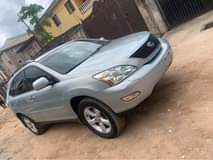 A picture of Lexus Rx330