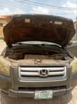 A picture of Honda Pilot 06 First body