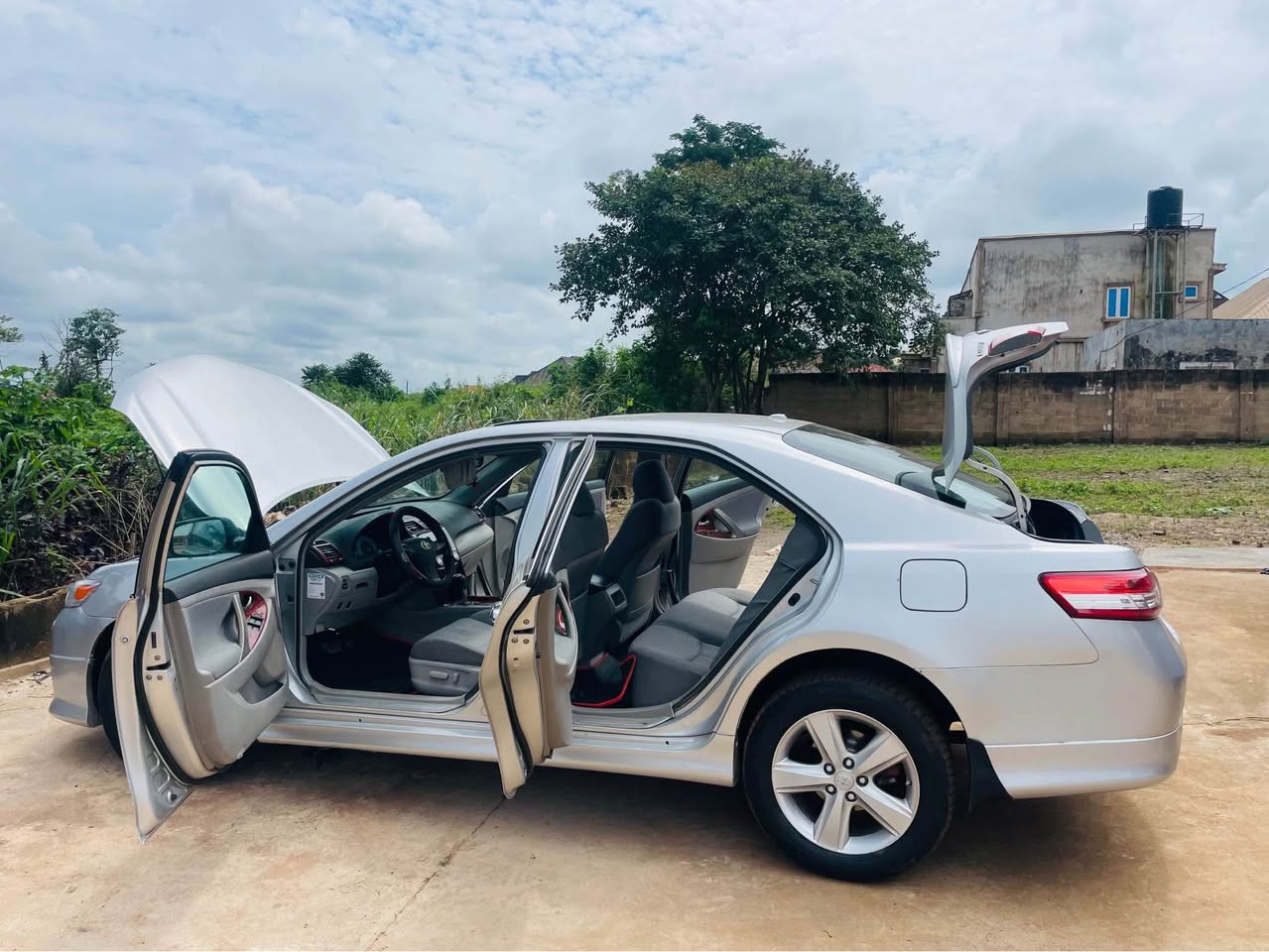 A picture of Toyota Camry sport 2010 model