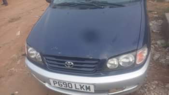 A picture of Toyota picnic car is automatic drive the asking price N1.8m