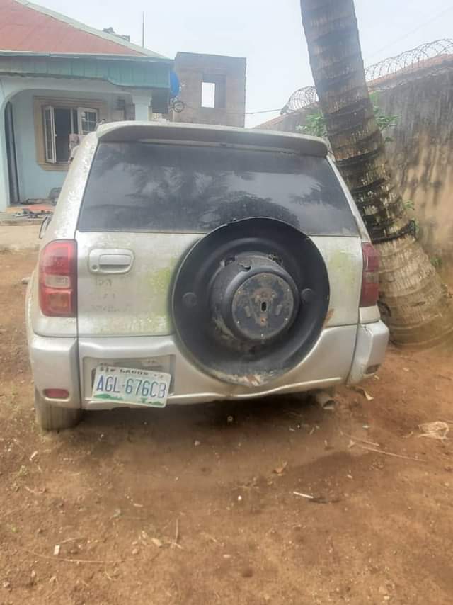 A picture of car scrab