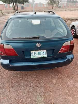 A picture of Nissan wagon