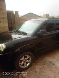 A picture of 2002 Hyundai Tucson Used