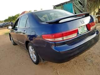 A picture of Honda Accord 2004