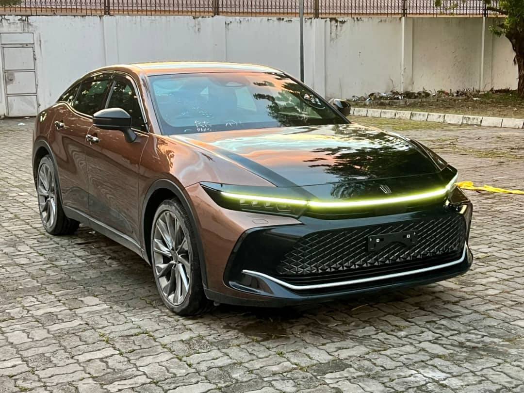 toyota crown
