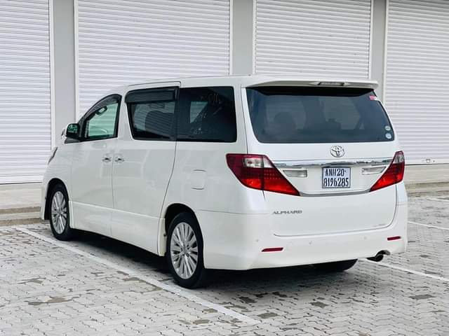 A picture of TOYOTA ALPHARD m Million 31