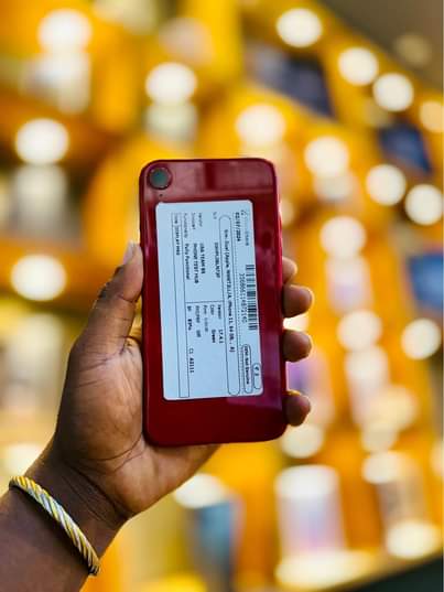 A picture of IPHONE XR