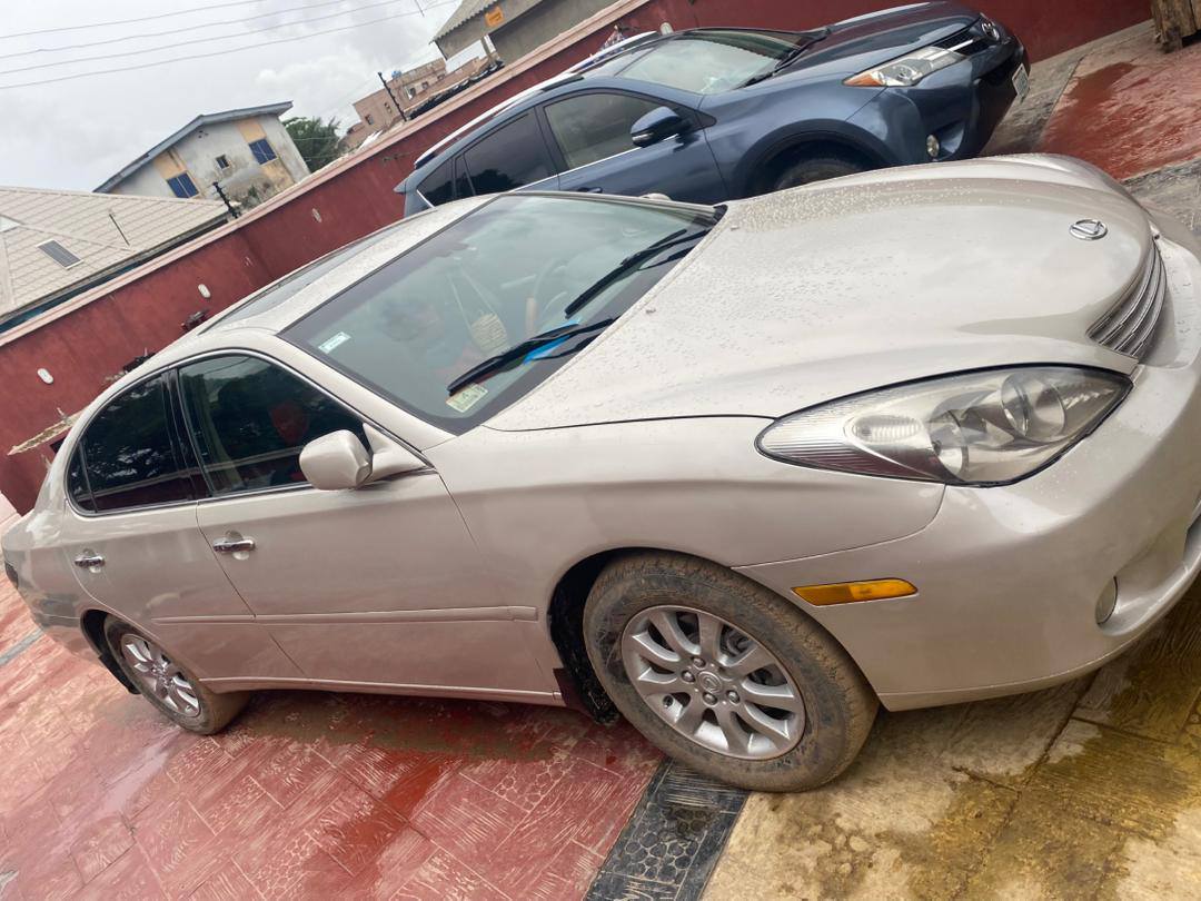 A picture of RUSH MARKET Lexus ES 330 barely Nigerian used