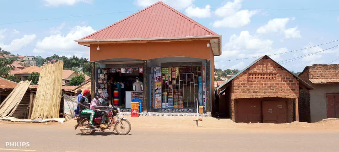 houses nansana