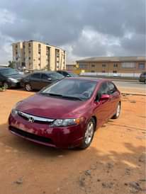 A picture of Honda Civic 08