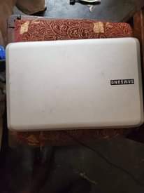 A picture of Samsung i3 M370 2 40ghz 4gb ram